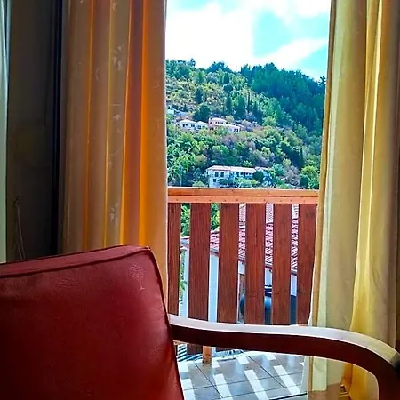 Отель Aggelos House In Kalamitsi 4*