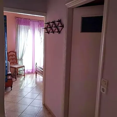 Aggelos House In Kalamitsi Отель 4*