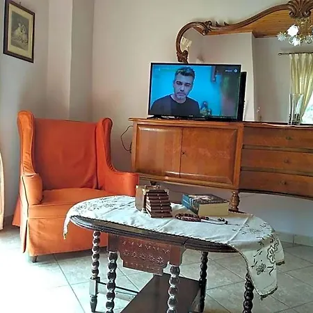 Aggelos House In Kalamitsi *