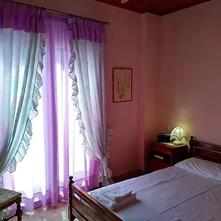Отель Aggelos House In Kalamitsi